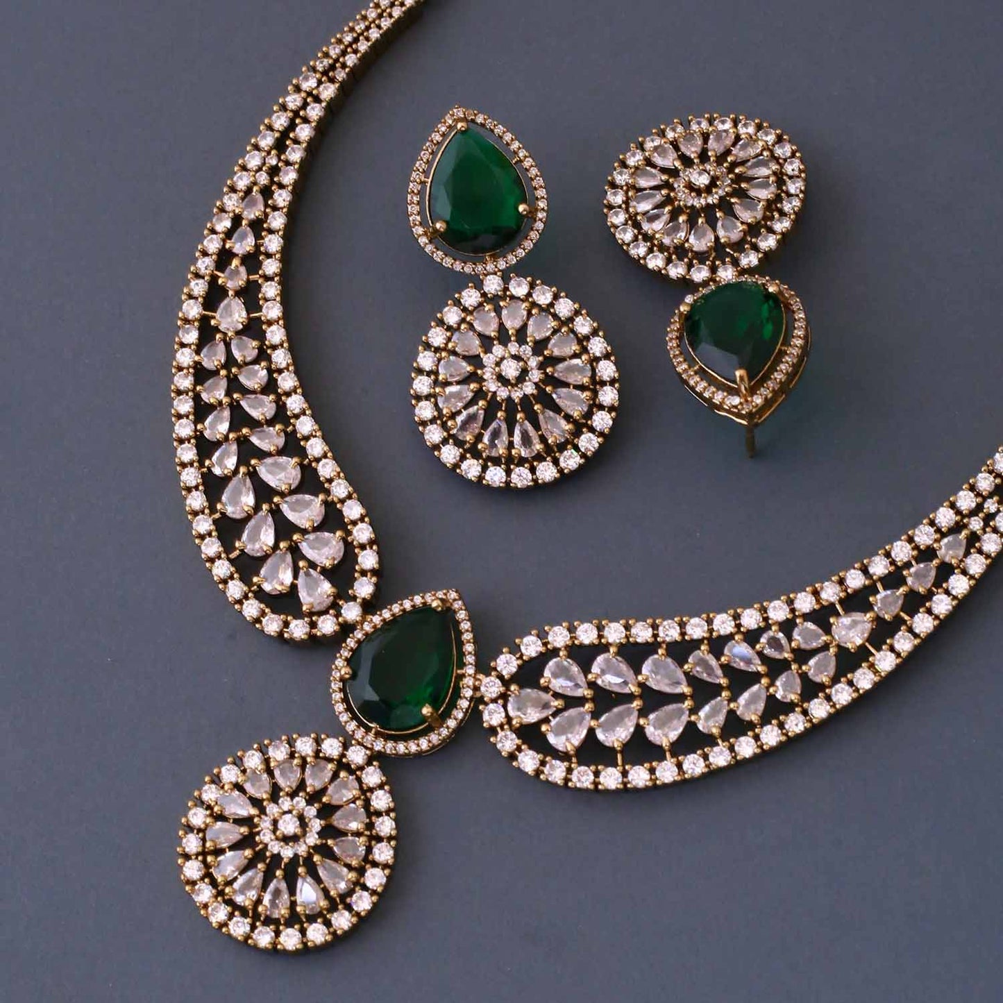 Emerald Edel Victorian Jewellery Set - New Arrival