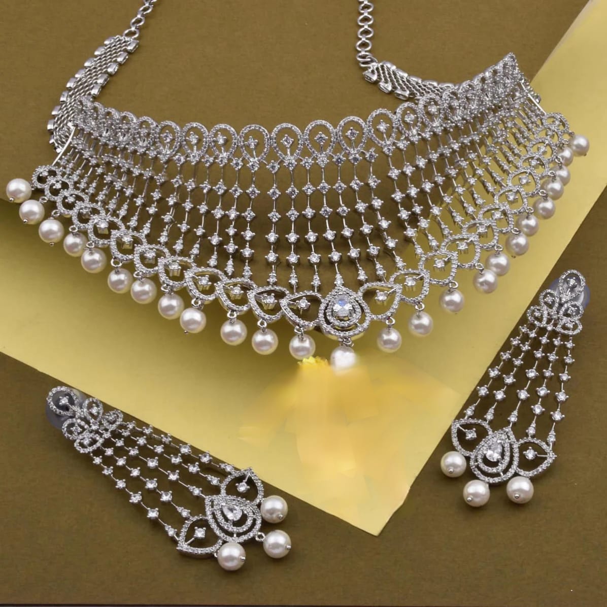 New V Shape Luxury Designer Choker Set