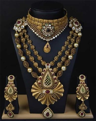 Feminine Chic Jewellery Sets